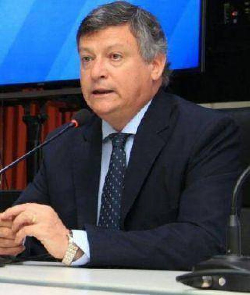 Peppo asegura que el ingreso de empleados en la administraci�n p�blica est� cerrado plenamente