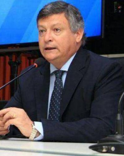 Peppo asegura que el ingreso de empleados en la administraci�n p�blica est� cerrado plenamente