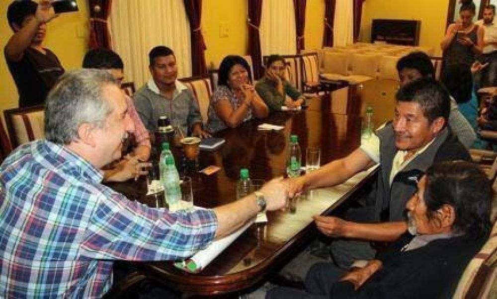 Passalacqua recibi� a comunidad mby� en el marco de la semana de los pueblos ind�genas