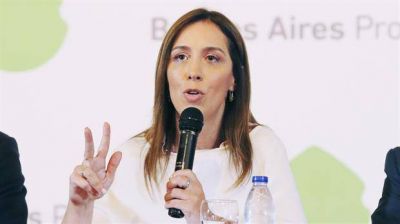 Vidal se acerca a los docentes antes de la reuni�n