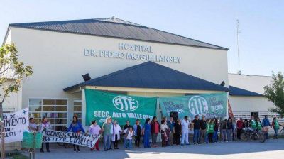 Deciden endurecer protestas contra el ajuste en el hospital