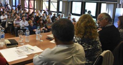 Docentes cordobeses acordaron 24,5%