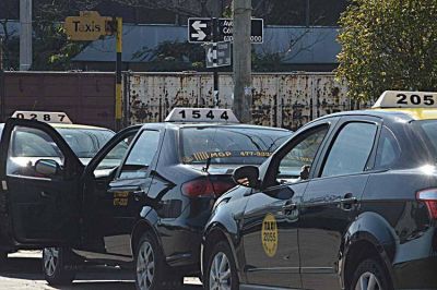 Analizar�n la posibilidad de aceptar los pagos con tarjeta en los taxis