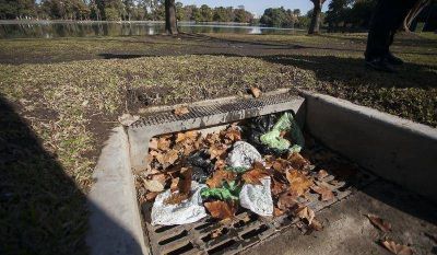 Refuerzan limpieza de sumideros por las hojas del oto�o