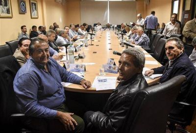 En la CGT afloraron viejas disputas y la central qued� al filo de la ruptura