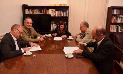 Se firm� paritaria de trabajadores no docentes de las universidades