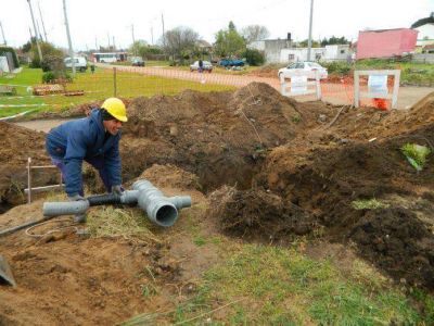 Los Pinares: tras el reclamo de vecinos, OSSE asegura haber realizado obras