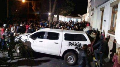 Cristina Kirchner estuvo recluida con la gobernadora de Santa Cruz durante los graves disturbios