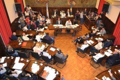 Sin Tagliaferro, funcionarios del ejecutivo de Mor�n respondieron por el SAE