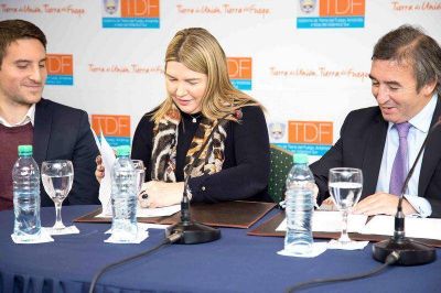 Bertone: �Queremos consolidar una pol�tica concreta de reinserci�n social�