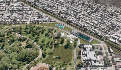 Corral presenta el proyecto para construir la pileta ol�mpica en el Parque Garay