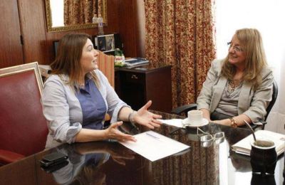 Bertone expres� su �total respaldo� a las instituciones de Santa Cruz