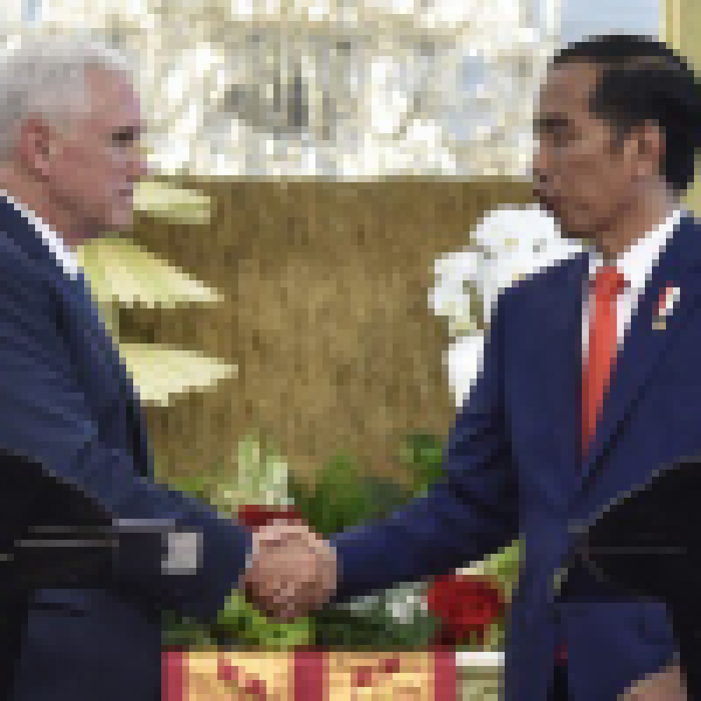 Pence aplaude el islam moderado de Indonesia