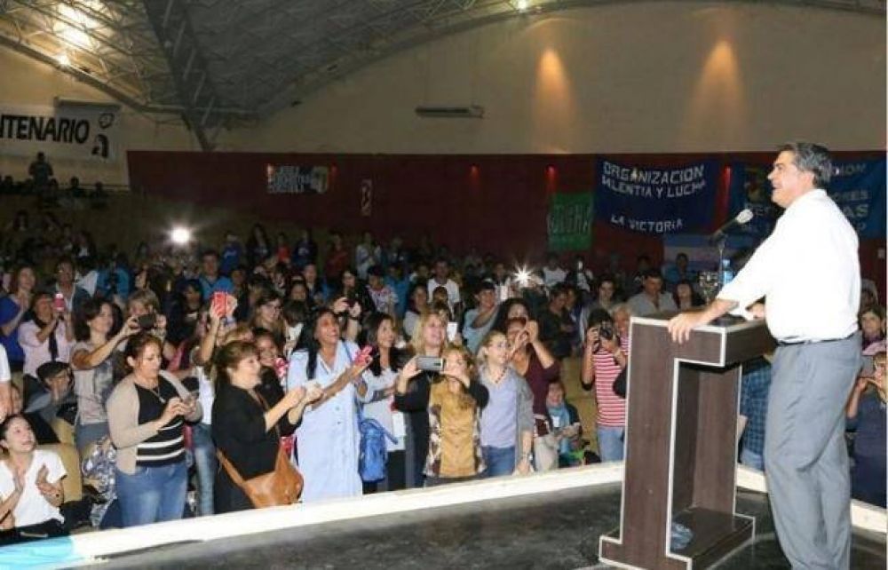 Capitanich abri el Encuentro Nacional de Mujeres Peronistas