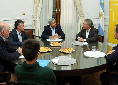 El intendente Mart�nez recibi� a funcionarios del Ministerio de Agroindustria de la Naci�n