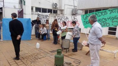 Olla popular en la cl�nica Juan Pablo de Ramallo