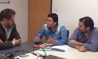 Aguilera insiste con la municipalizaci�n del estacionamiento medido