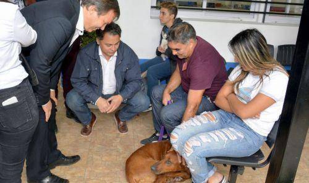 Cascallares habilit� el nuevo centro de zoonosis de Brown