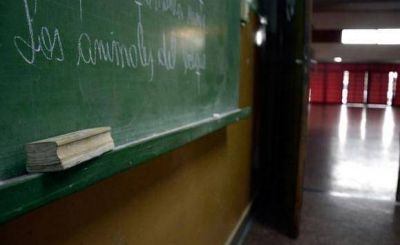 La Justicia orden� a devolver a los docentes los descuentos por huelga y llam� a los maestros a no parar por 30 d�as