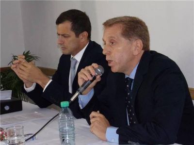 �La energ�a que el intendente puso en su discurso al final es porque se trata de la conclusi�n de la historia de la no obra�