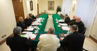 El Vaticano estudia modificar tambi�n su selecci�n de personal