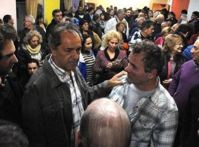 Scioli visit� San Fernando y dijo que el Gobierno hace 