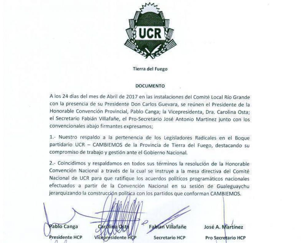 Miembros de la Convencin Provincial de la UCR respald la resolucin del Comit Nacional que ratific el acuerdo poltico y la integracin de la UCR a la alianza Cambiemos