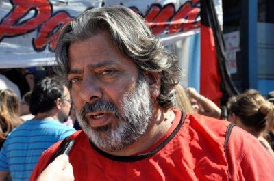 Agmer Paran� march� a Casa de Gobierno 