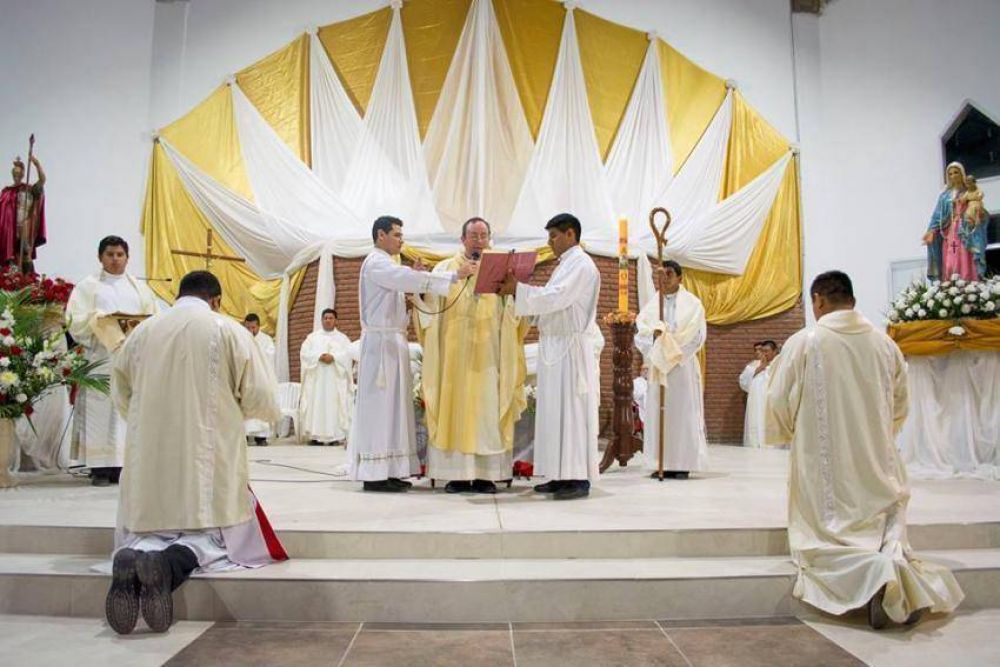 Mons. Zanchetta a los nuevos sacerdotes: �Tengan el olor de las ovejas impregnado en su alma�
