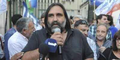 Baradel dijo que asistir� a la reuni�n con el Ejecutivo y le se�al� a Vidal que 