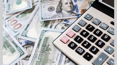Empresas necesitaron pesos e hicieron caer al d�lar, que cerr� en $ 15,72