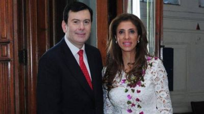 La gobernadora y el senador Zamora saludaron a los santiague�os
