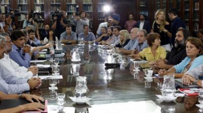 Despu�s de dos semanas, el gobierno bonaerense y los docentes retoman las negociaciones