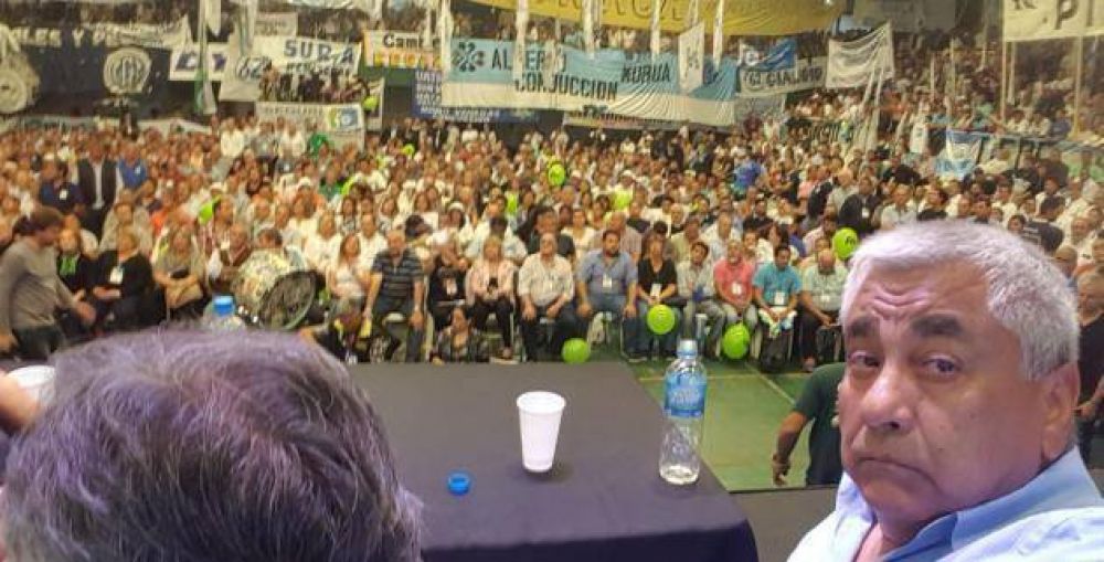 Cecilio Salazar particip� del acto por el D�a de los Trabajadores en el que estuvo Mauricio Macri