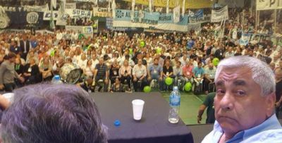 Cecilio Salazar particip� del acto por el D�a de los Trabajadores en el que estuvo Mauricio Macri
