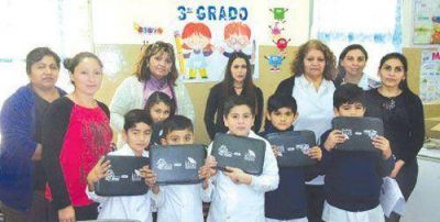 Avanza la entrega de netbooks a alumnos de toda la Provincia