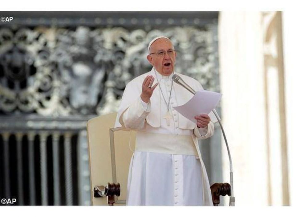 Paz a Egipto, respeto por los derechos humanos en Venezuela. Apremiante llamamiento del Papa antes del rezo mariano