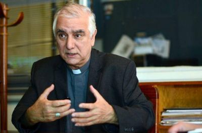 Mons. Lozano: Por siglos la doctrina respondi� al interrogante �El dinero, �manda o sirve?�