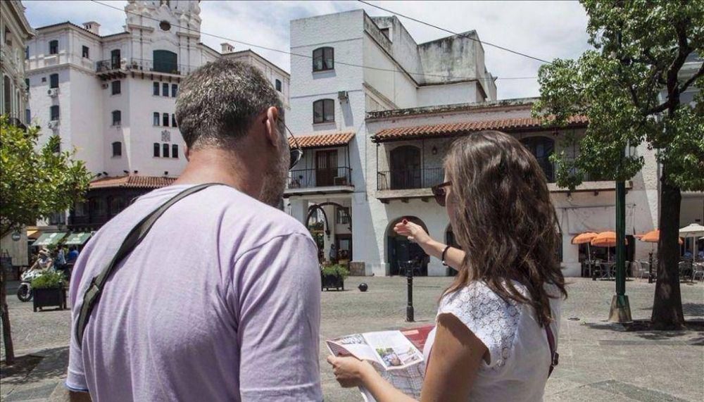 El Gobierno provincial busca estrategias para frenar la ca�da del turismo en temporada baja