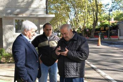 Andreotti supervis� las tareas de asfalto sobre la Avenida Libertador