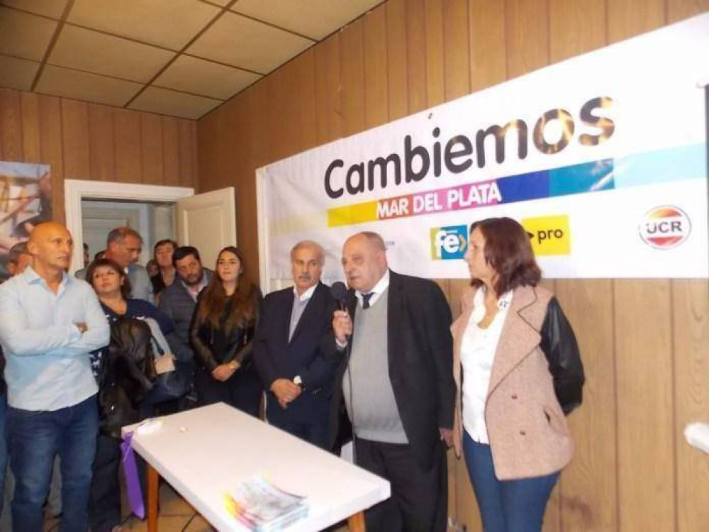 Ante ms de 200 personas inaugur CASA CAMBIEMOS