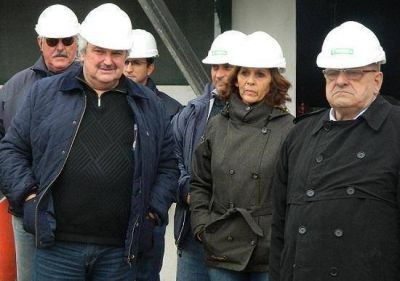OSSE sin filtros: aumenta su rojo; contrata millonaria obra y el emisario a�n no funciona