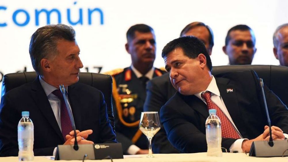 Macri se rene con su par paraguayo y firma un acuerdo por Yacyret