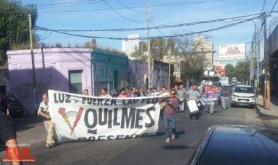 Contratados de Edesur marchan reclamando su pase a planta permanente