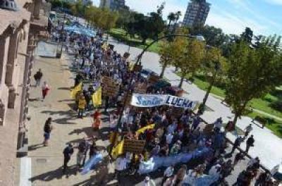 Los trabajadores de SanCor Chivilcoy marcharon en defensa de sus puestos de trabajo
