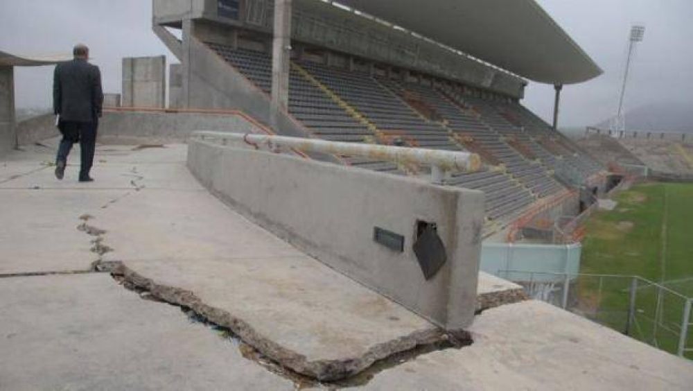 La Provincia reclama $36 millones a la empresa que construy� el Estadio