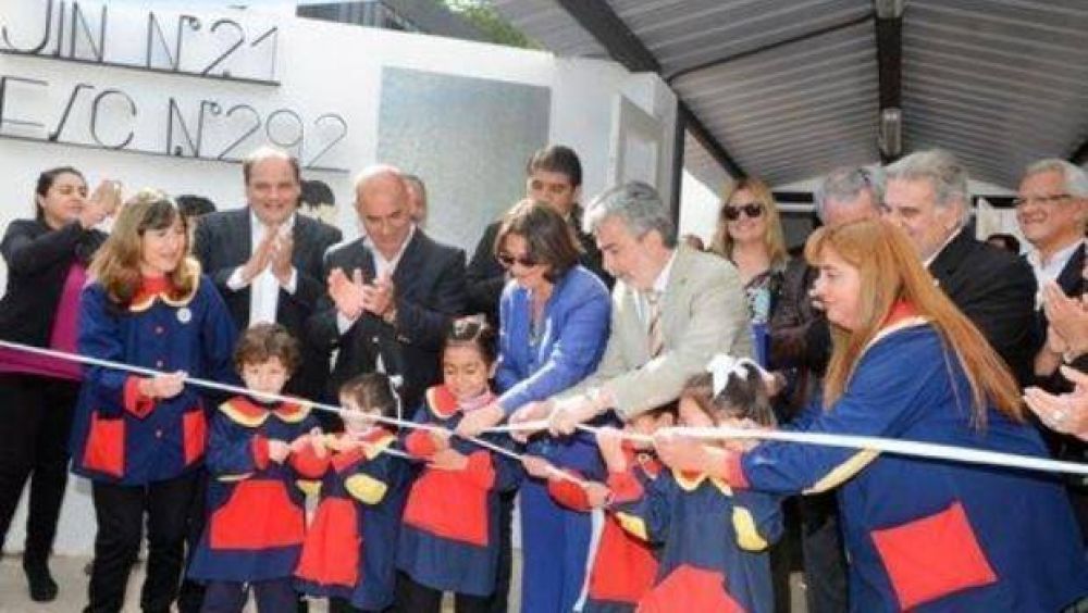 Corpacci defendi� obras h�dricas en Pacl�n