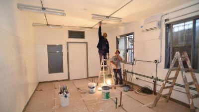 Contin�a la remodelaci�n del Hospital Municipal Thompson