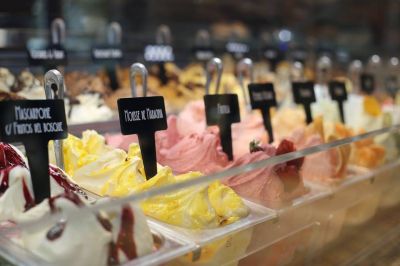 Los helados locales a Roma y candidatos que “rosquean” calentando motores