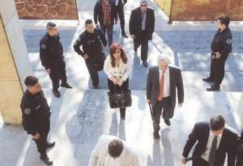 Cristina apunt a ministros por enriquecerse con la devaluacin